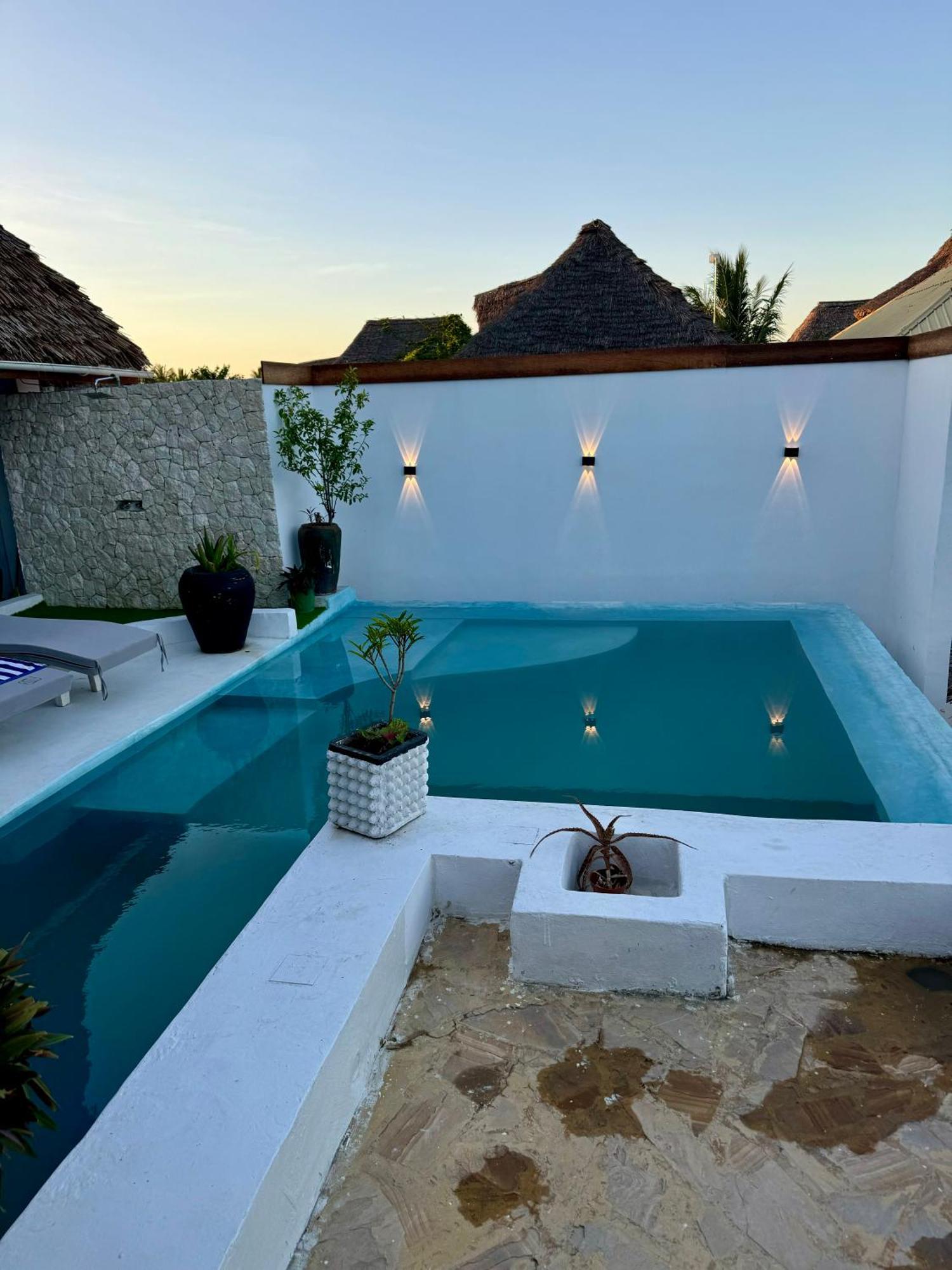 Villa Luxury Penthouse With Private Rooftop Pool Prime Location Zanzibar Paje