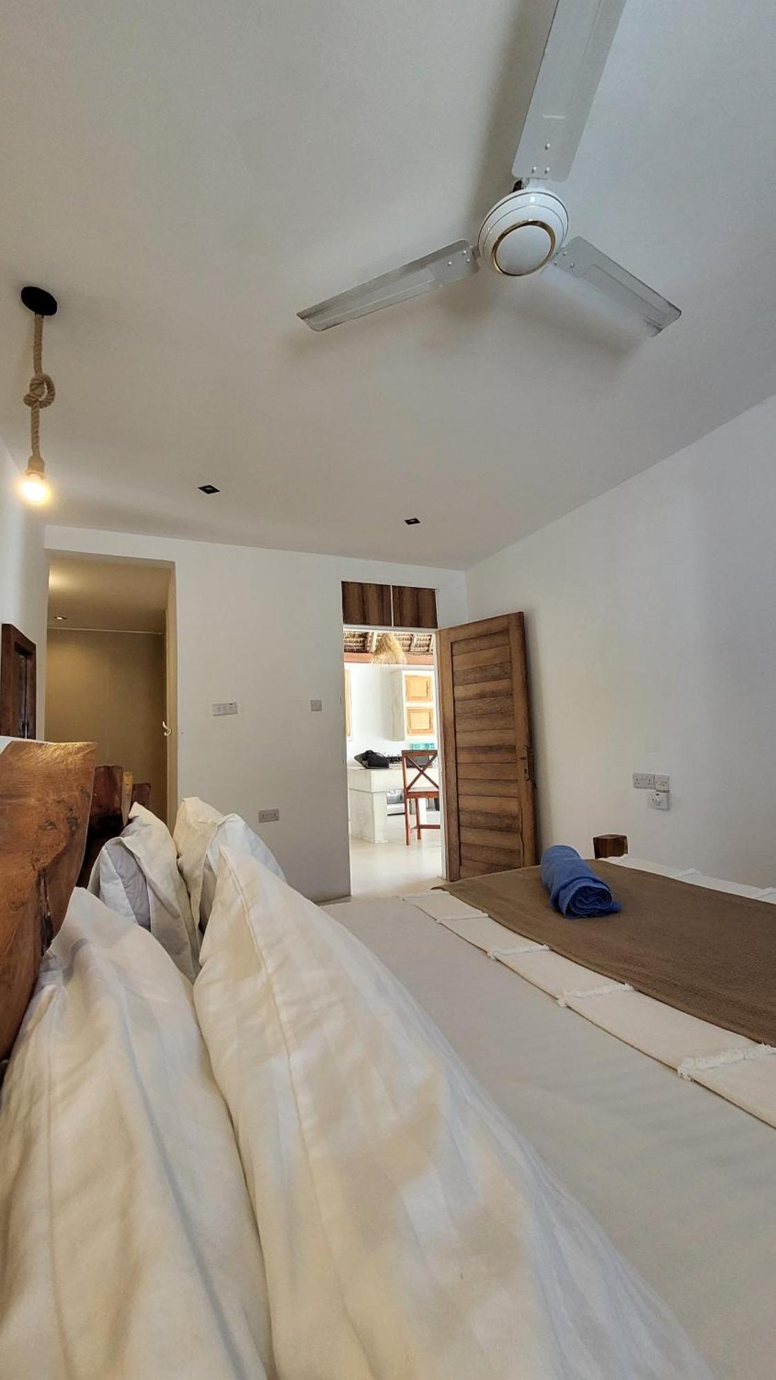 Villa Luxury Penthouse With Private Rooftop Pool Prime Location Zanzibar *