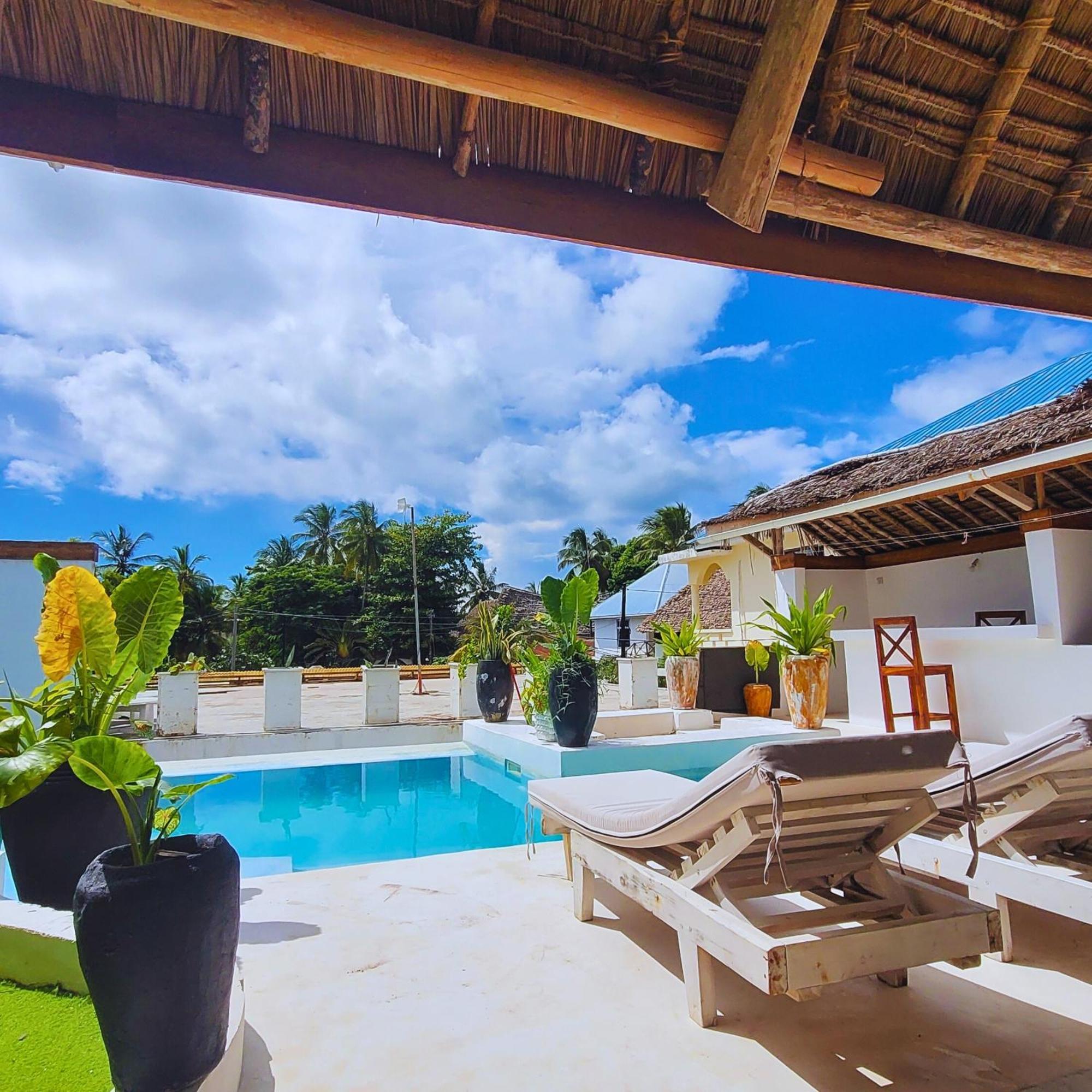 Villa Luxury Penthouse With Private Rooftop Pool Prime Location Zanzibar *
